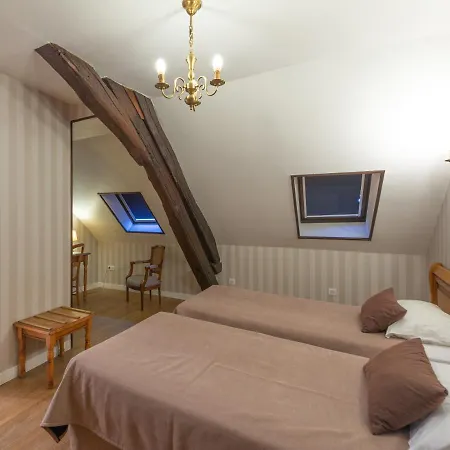 Logis De La Cloche Beaune (Cote d'Or)