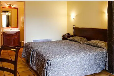 Logis De La Cloche Hotel