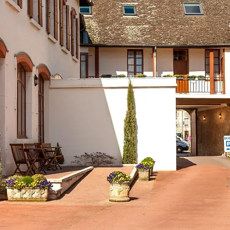 Hotel Logis De La Cloche 3*