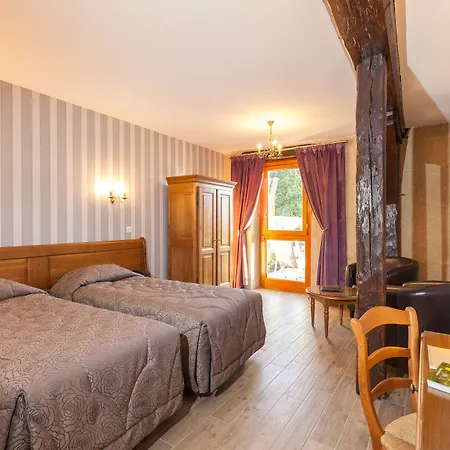 Logis De La Cloche 3*