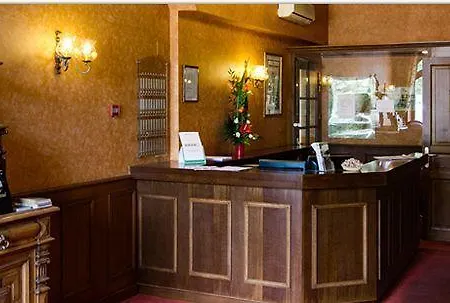 Logis De La Cloche 3*