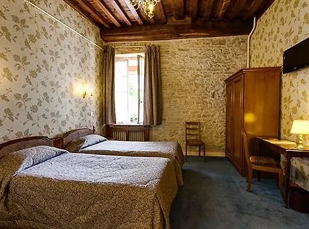 Hotel Logis De La Cloche 3*