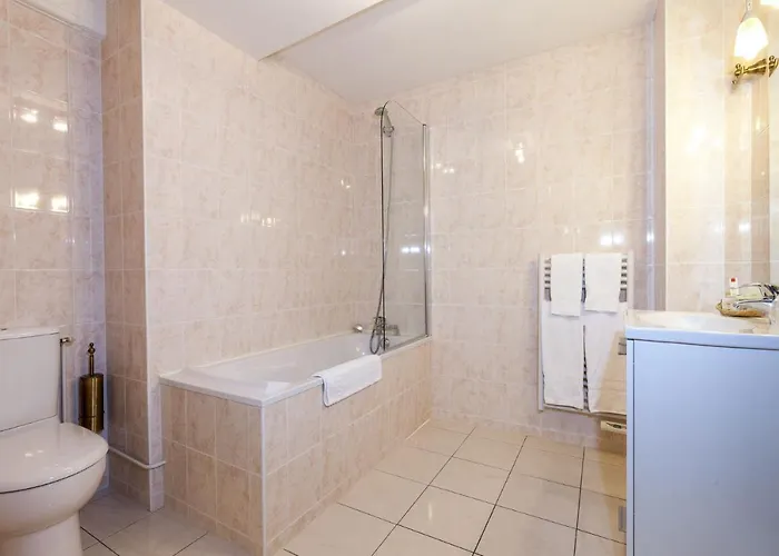 Logis De La Cloche Готель 3*