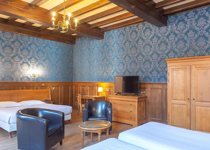 Logis De La Cloche 3*