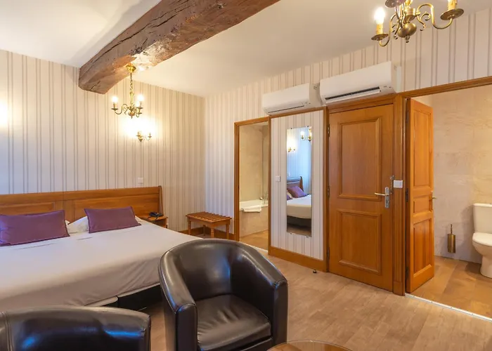 Logis De La Cloche 3* Beaune (Cote d'Or)