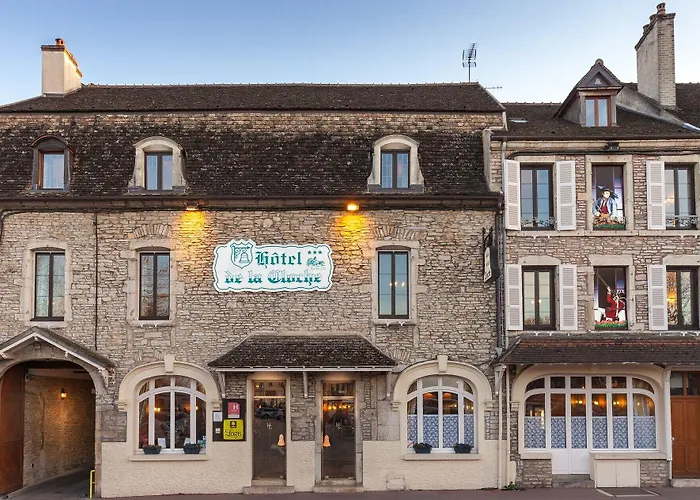 Готель Logis De La Cloche