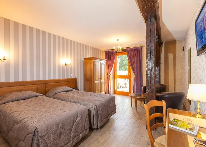 Logis De La Cloche 3*