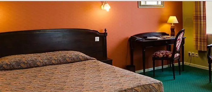 Logis De La Cloche Готель 3*