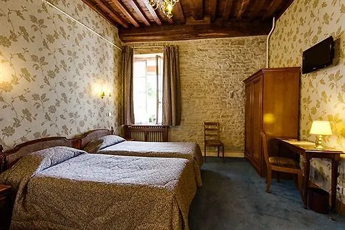 Готель Logis De La Cloche 3*