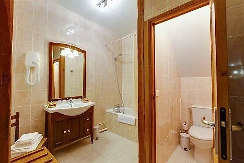 Hotel Logis De La Cloche Beaune (Cote d'Or)