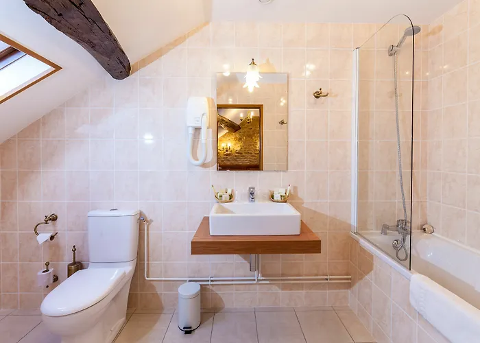 Hotel Logis De La Cloche